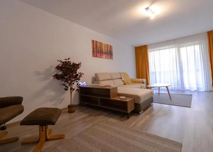 Transylvanian Apt. W/ Lrg. Terrace And Parking - Karpatenhaus